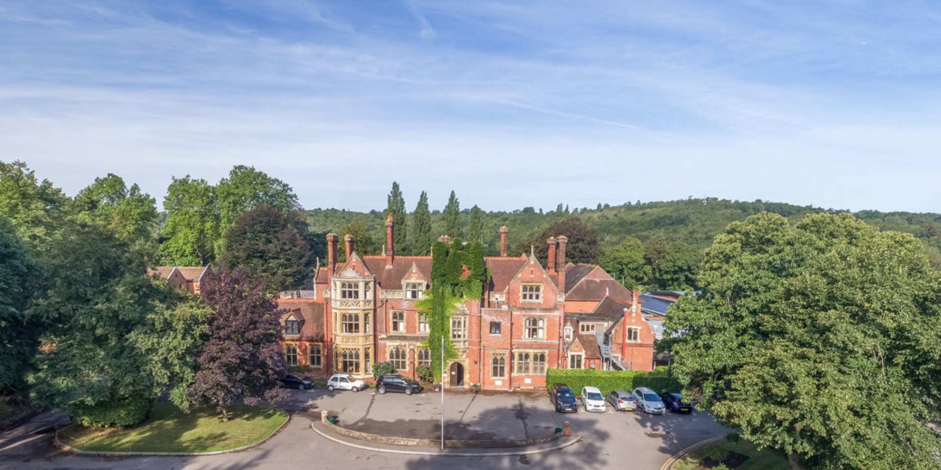 ISI国際学院 高校留学 イギリス留学 イギリス正規留学 高校卒業留学 1年留学 ボーディングスクール Box Hill School ボックスヒルスクール ロンドン London