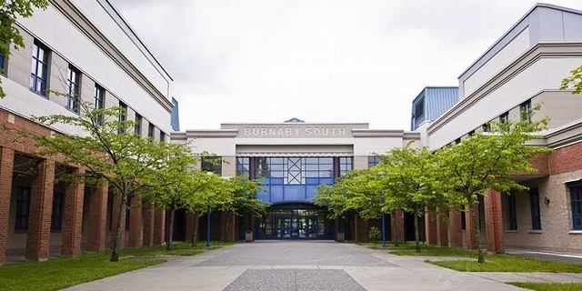 バーナビー・サウス・セカンダリー・スクール　Burnaby South Secondary School