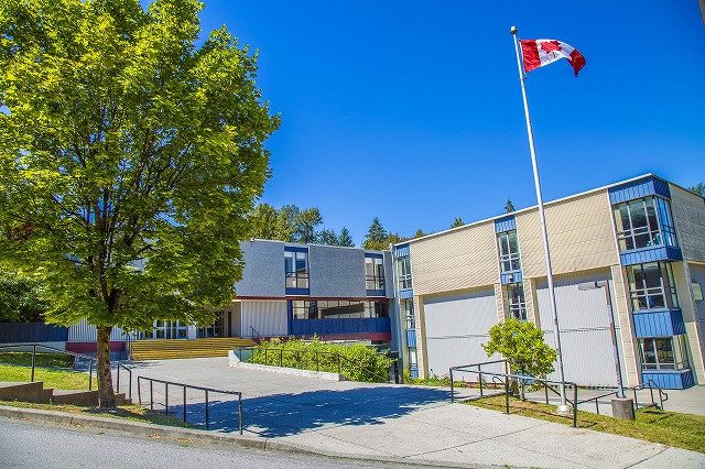 ポートムーディ・セカンダリー・スクール Port Moody Secondary School